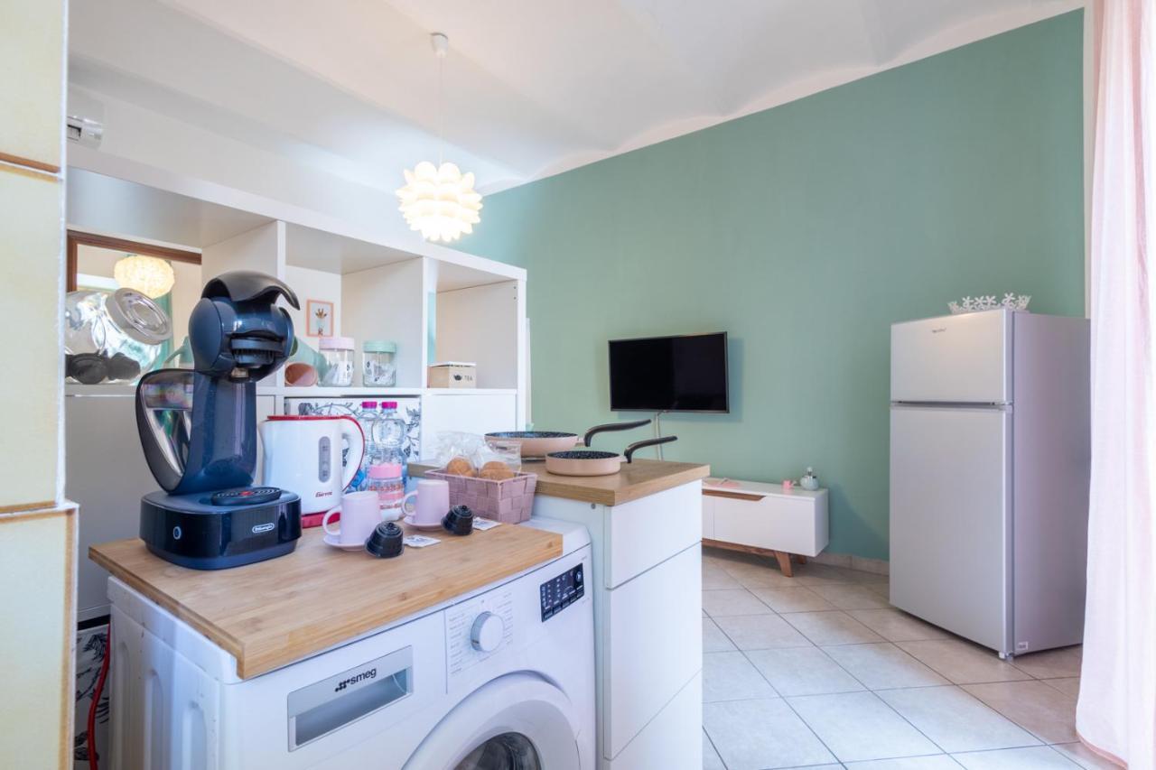 La Verde Rosa - Casa Vacanze A Due Passi Dal Lago Marta Ngoại thất bức ảnh