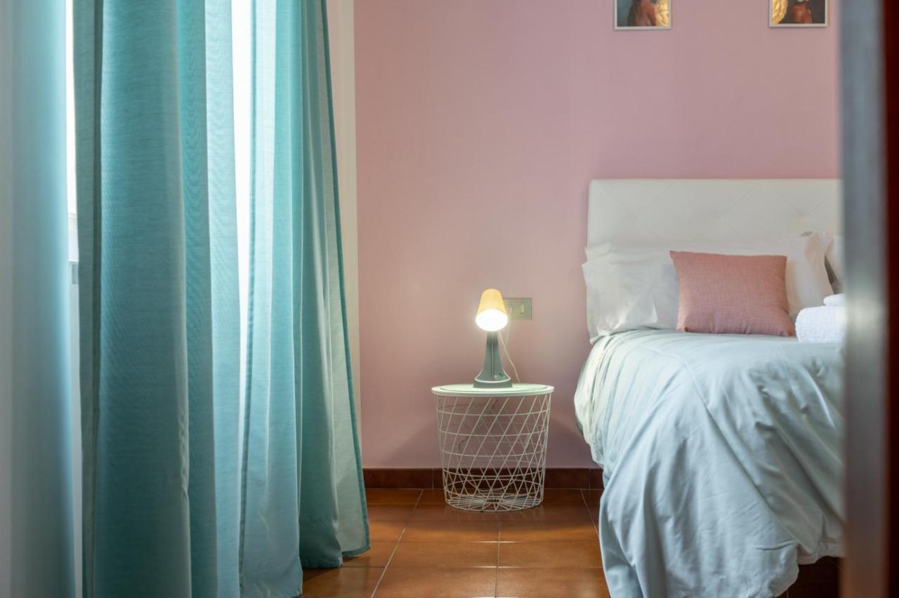La Verde Rosa - Casa Vacanze A Due Passi Dal Lago Marta Ngoại thất bức ảnh