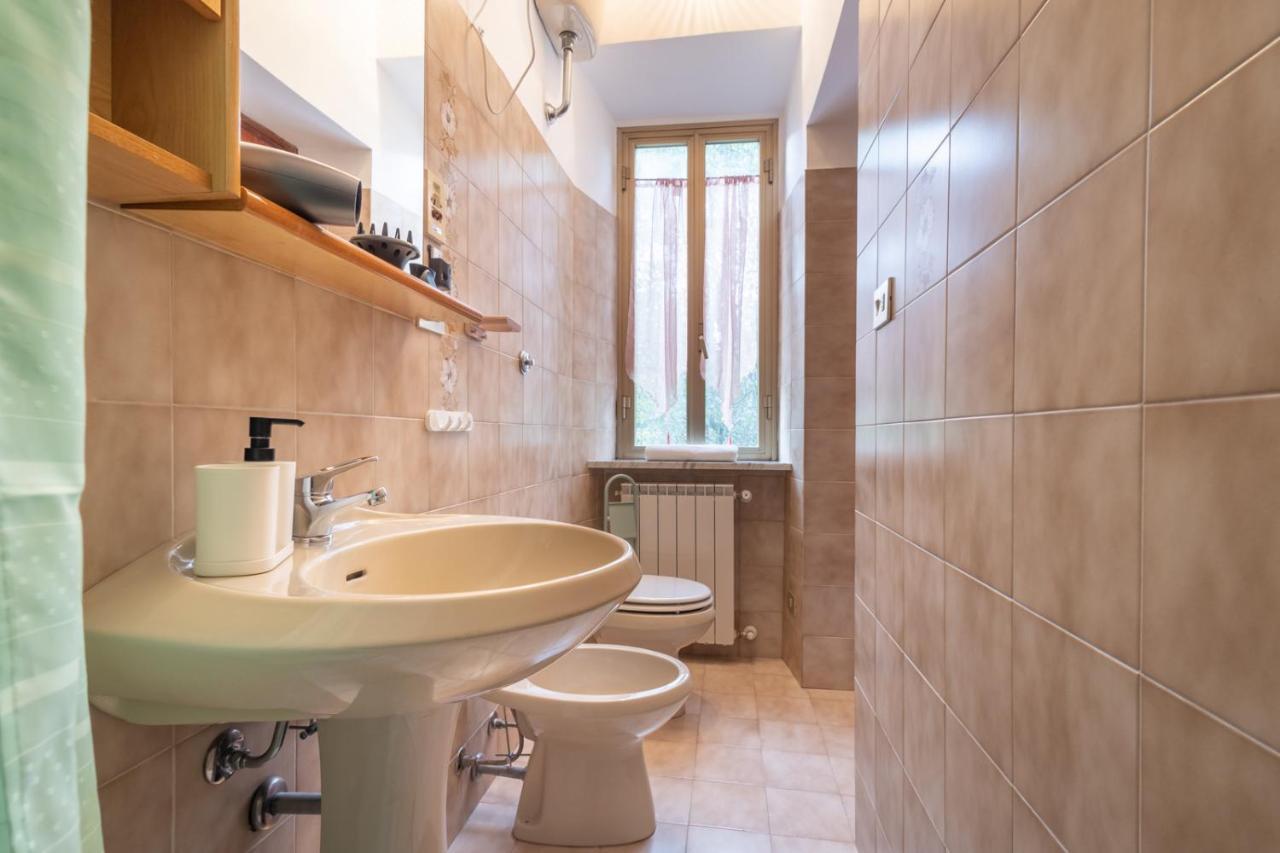 La Verde Rosa - Casa Vacanze A Due Passi Dal Lago Marta Ngoại thất bức ảnh