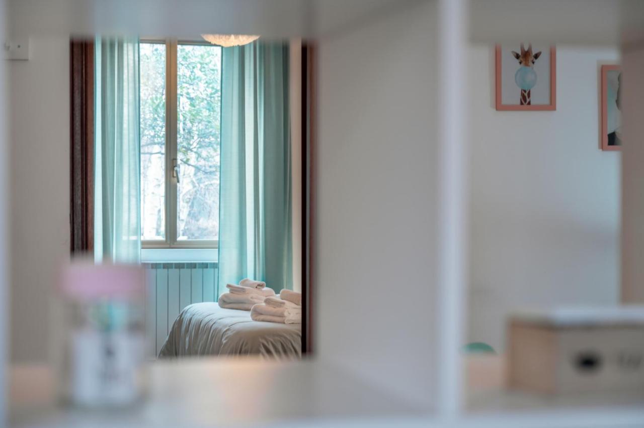 La Verde Rosa - Casa Vacanze A Due Passi Dal Lago Marta Ngoại thất bức ảnh